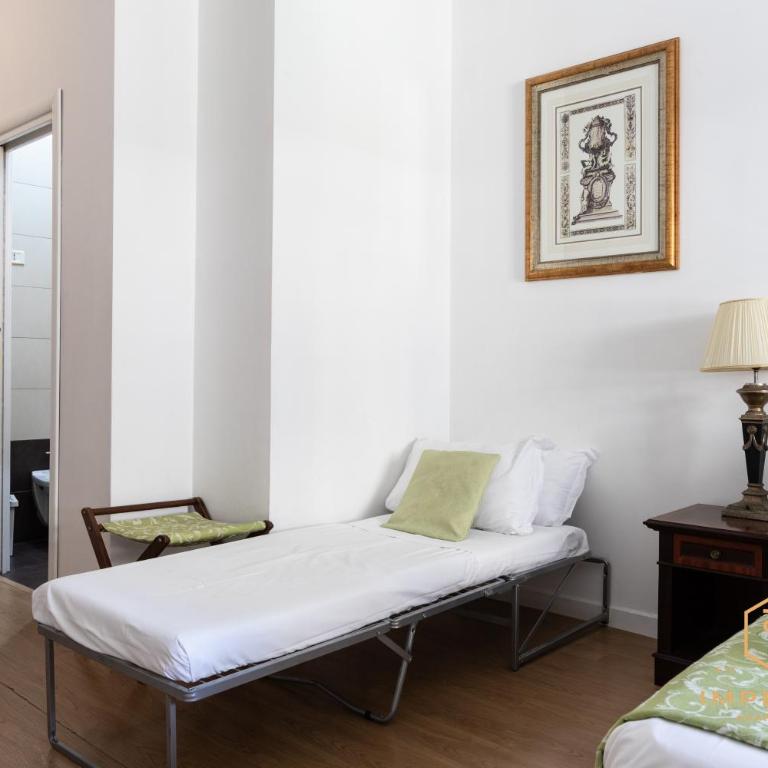 Imperium Vatican Guesthouse - 3 pvt suites, pvt bathrooms, A-C, 2 steps from Vatican - Camera Tripla - 8