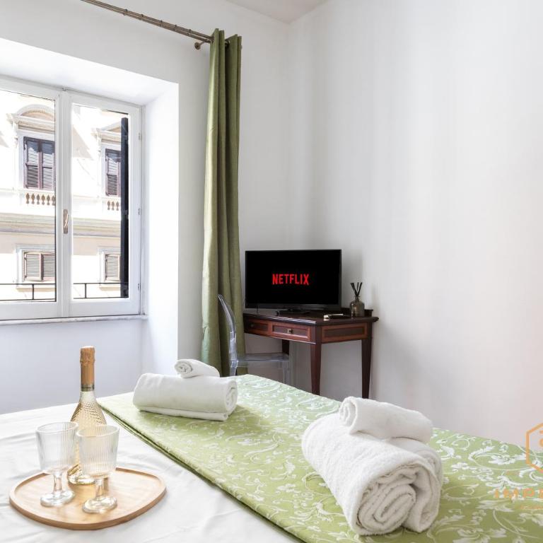 Imperium Vatican Guesthouse - 3 pvt suites, pvt bathrooms, A-C, 2 steps from Vatican - Camera Tripla - 7