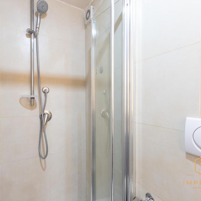 Imperium Vatican Guesthouse - 3 pvt suites, pvt bathrooms, A-C, 2 steps from Vatican - Camera Matrimoniale con Bagno Privato - 11