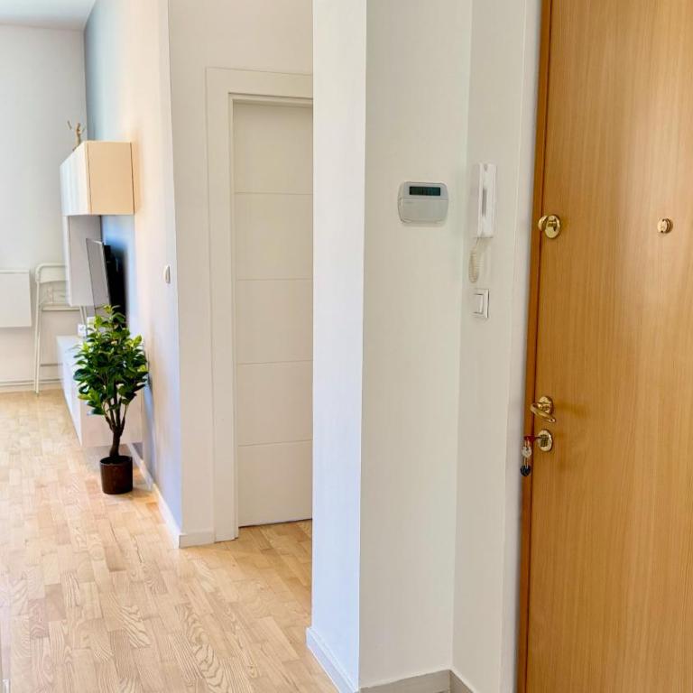 Apartment Atelier 81 with parking - Apartman sa 2 Spavaće Sobe - 25