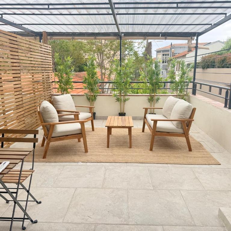 L'Esterel Appartements Plage 450m & Gare Saint-Raphael 950m - Apartment with Terrace - 1