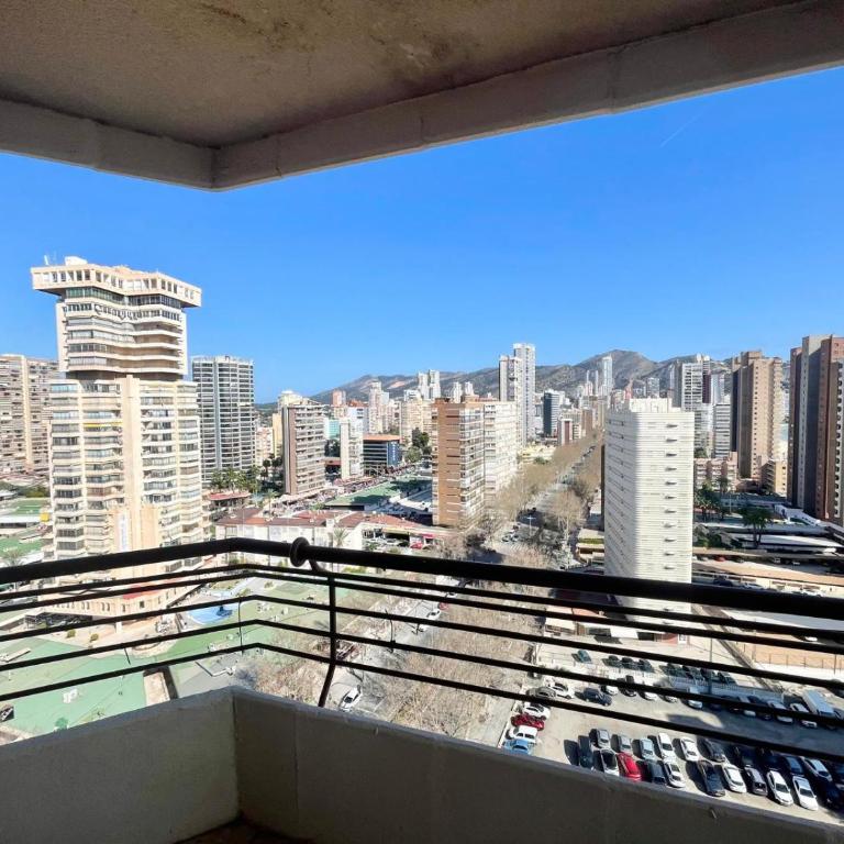 Torre Valencia Sea Views R044 R046 - Apartment - 17