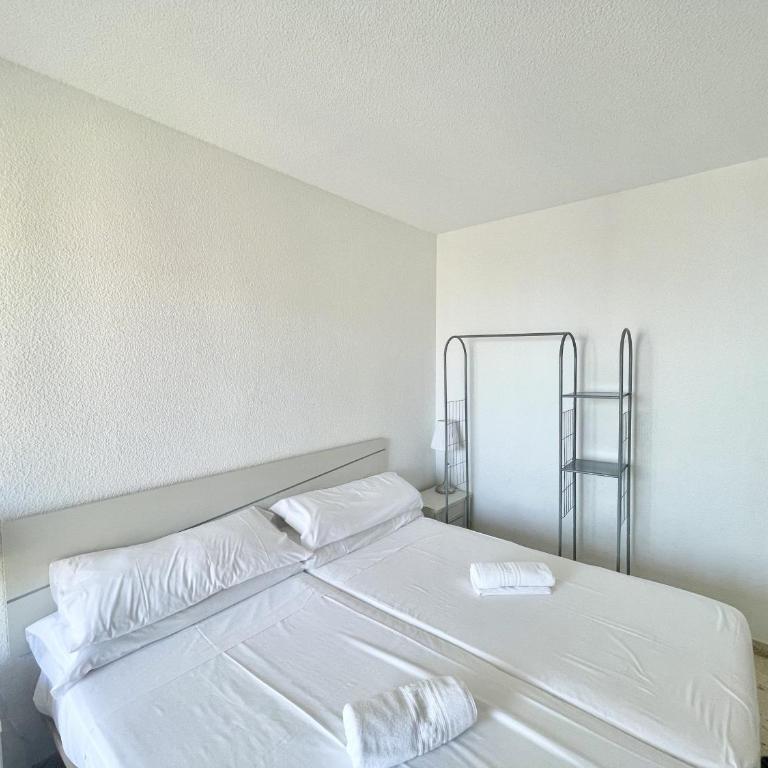 Torre Valencia Sea Views R044 R046 - Apartment - 18
