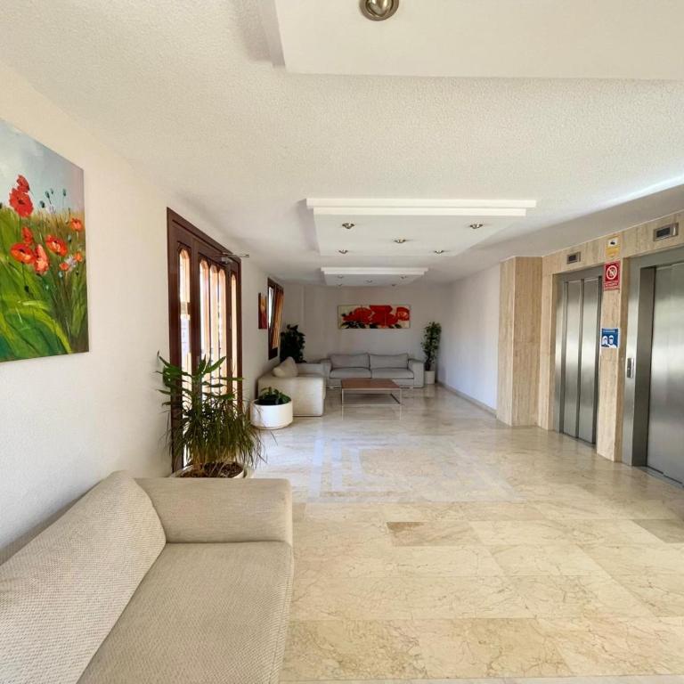 Torre Valencia City Views R045 R047 - Apartment - 14