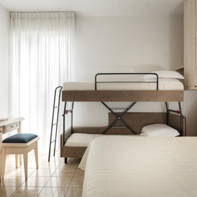 Hotel Villa Mare - Quadruple Room - 9