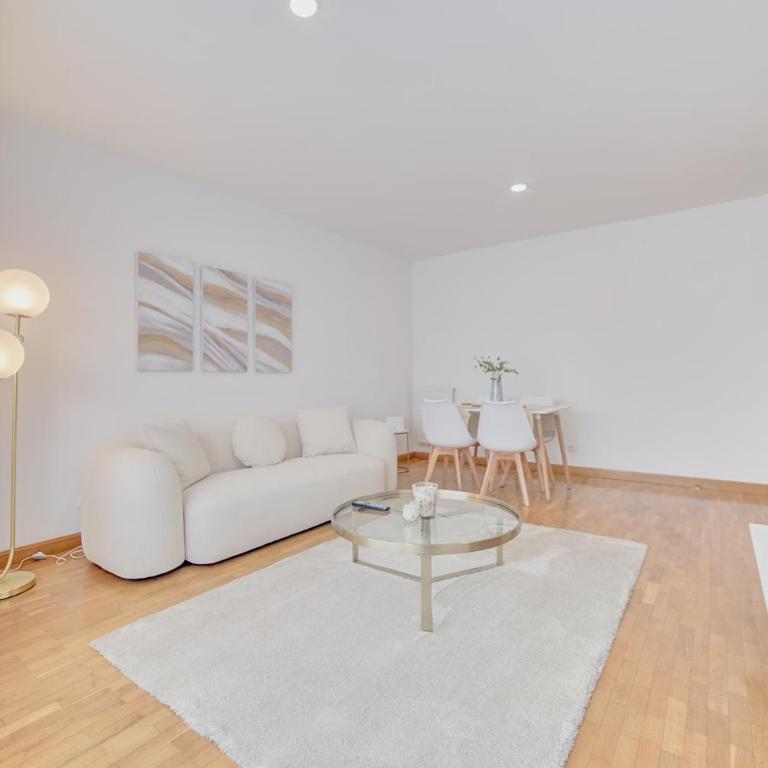 El Sadar Home by Clabao - Two-Bedroom Apartment - 20