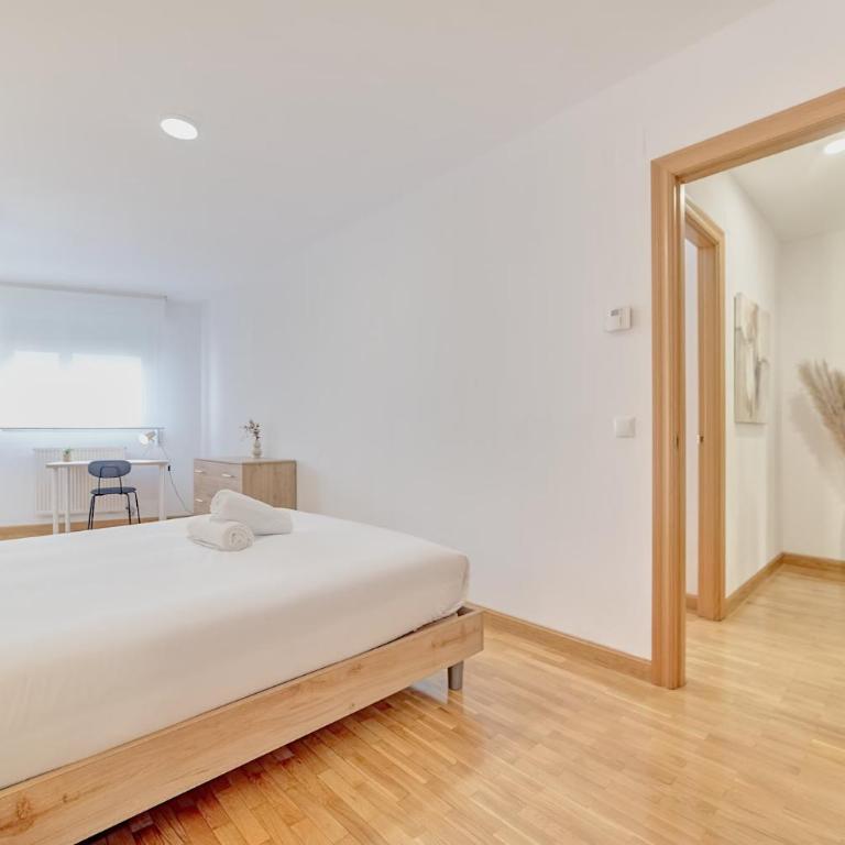 El Sadar Home by Clabao - Two-Bedroom Apartment - 3