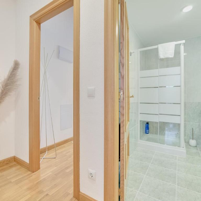El Sadar Home by Clabao - Two-Bedroom Apartment - 14
