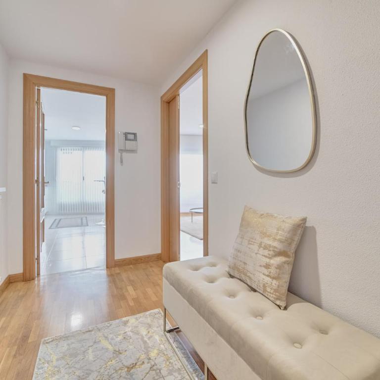 El Sadar Home by Clabao - Two-Bedroom Apartment - 24