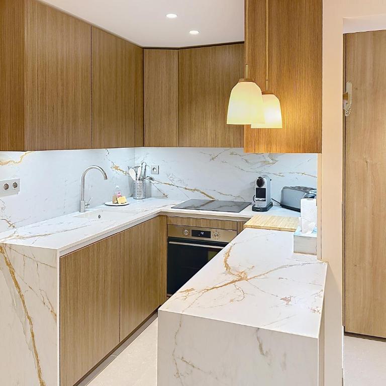 Gray d'Albion 2BDR Flat 5 min from Palais, on Croisette - Olam Properties - Appartement - 10