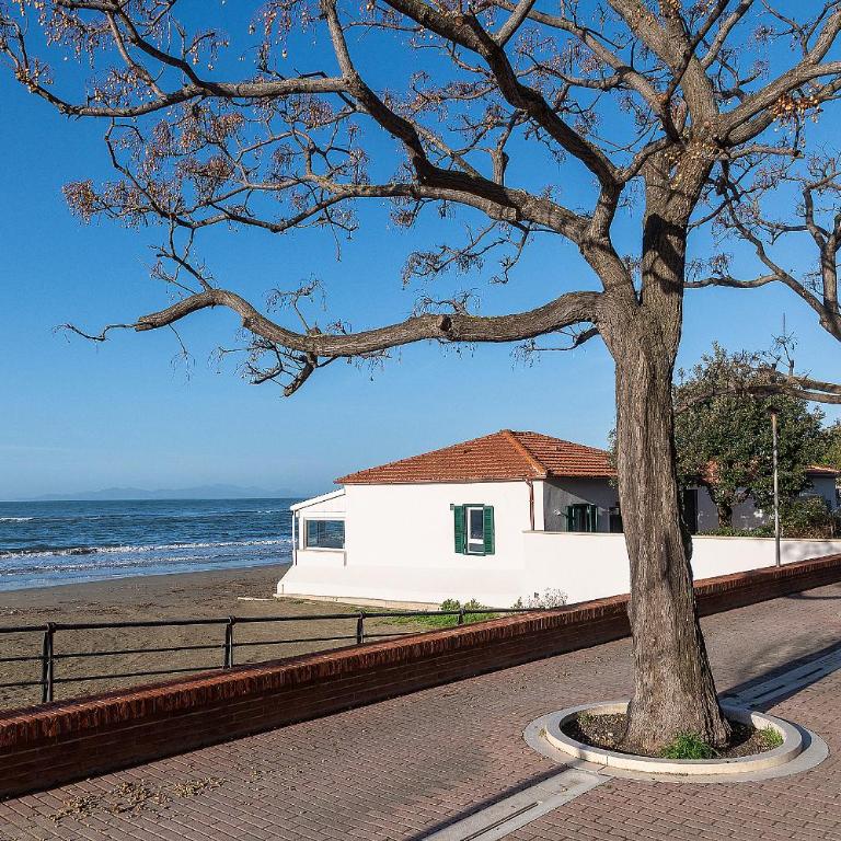Villa in Spiaggia - Three-Bedroom Villa - 1