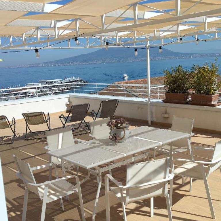 Gialma Suites - Italian Escape - Deluxe One-Bedroom Apartment with Ocean View - 4