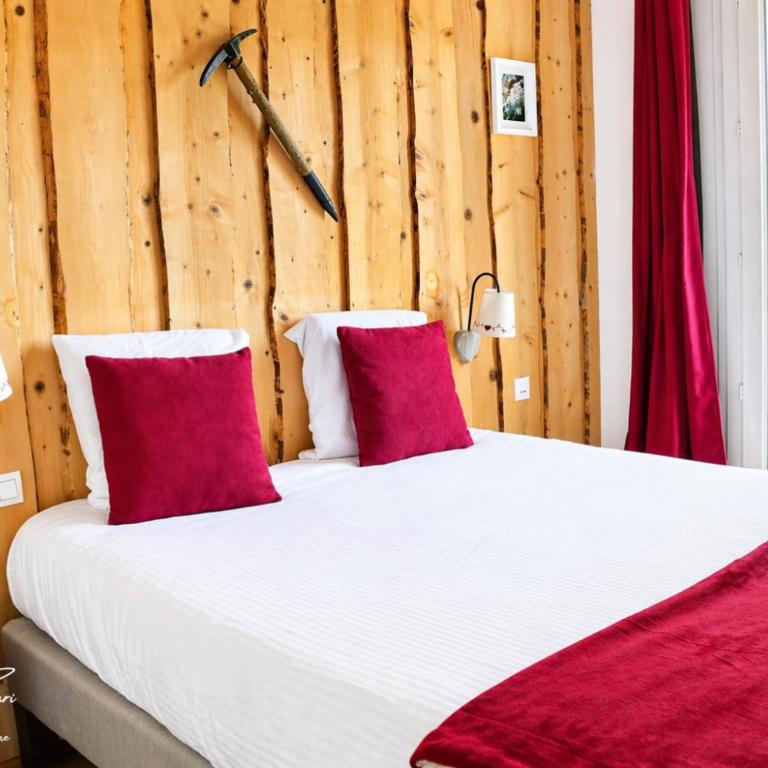Logis Hôtel Restaurant Le Castel Fleuri - Chambre Double Supérieure - 2