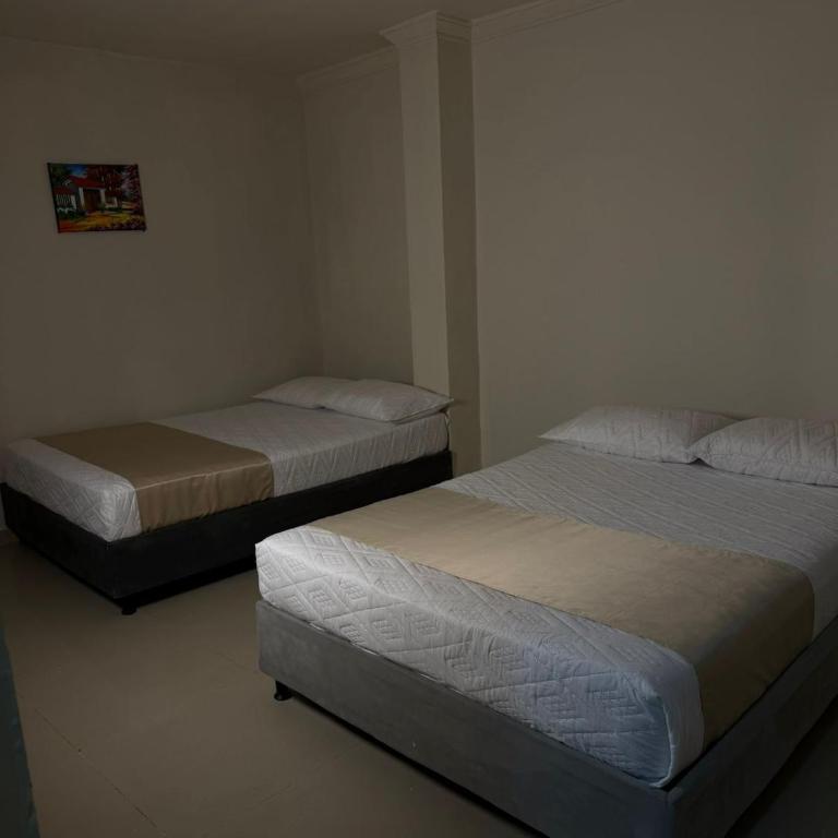 Hotel HIH - Comfort Quadruple Room - 2