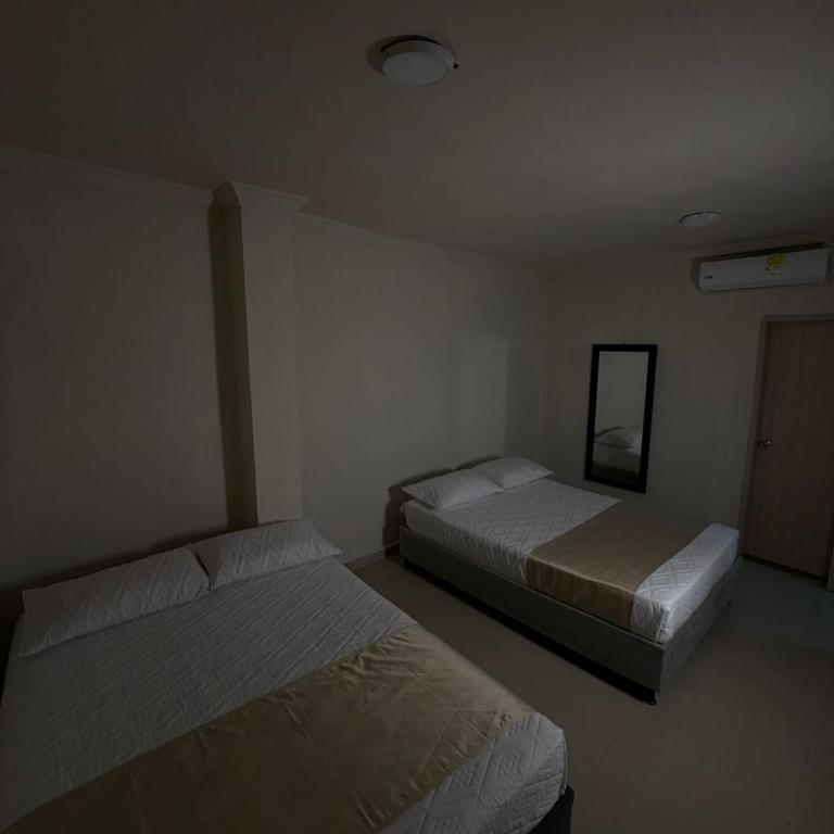 Hotel HIH - Comfort Quadruple Room - 4