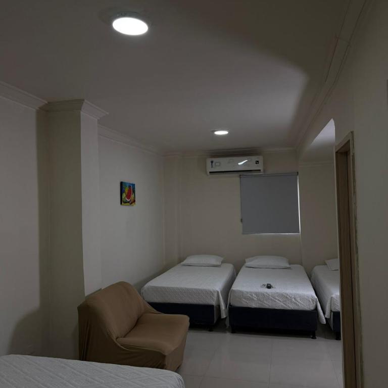Hotel HIH - Standard Family Room - 2
