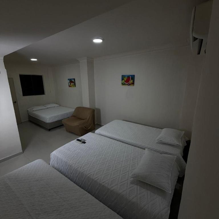 Hotel HIH - Standard Family Room - 5