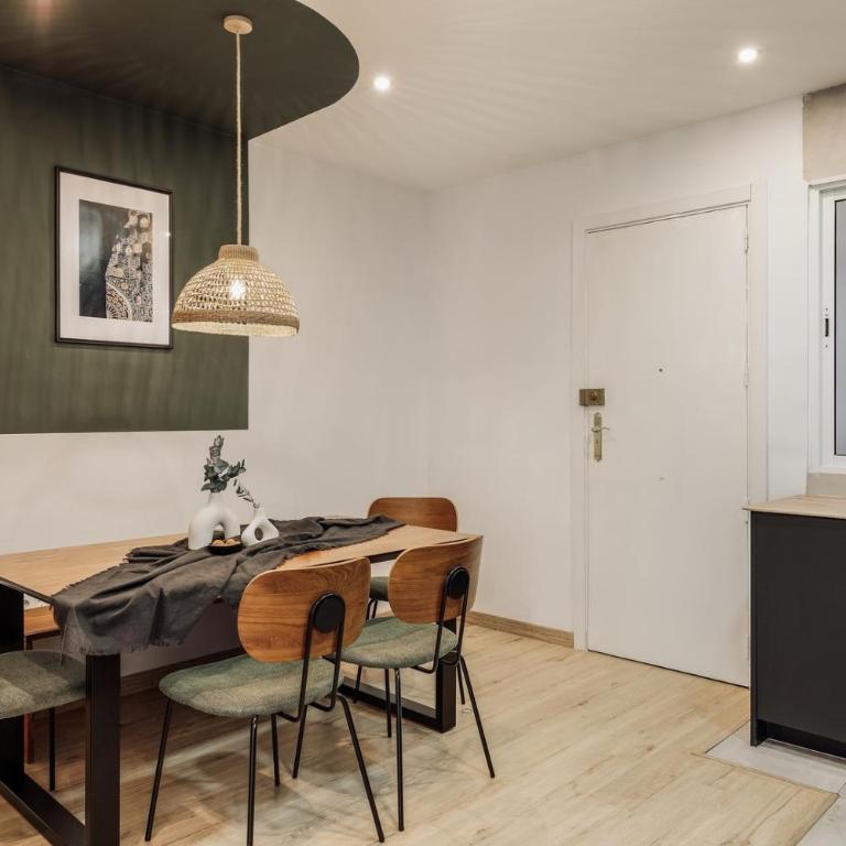 Spacest - Carrer d'Aulèstia i Pijoan A - Apartment - 4
