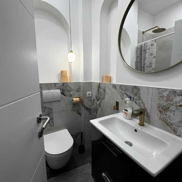 The city spot - One-Bedroom Apartment - 4