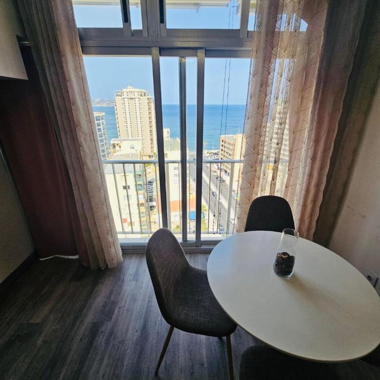 Calpe apartamento con vistas al mar impresionantes a 5 min de la playa aire wifi parking comunitario - Apartamento de 1 dormitorio - 30