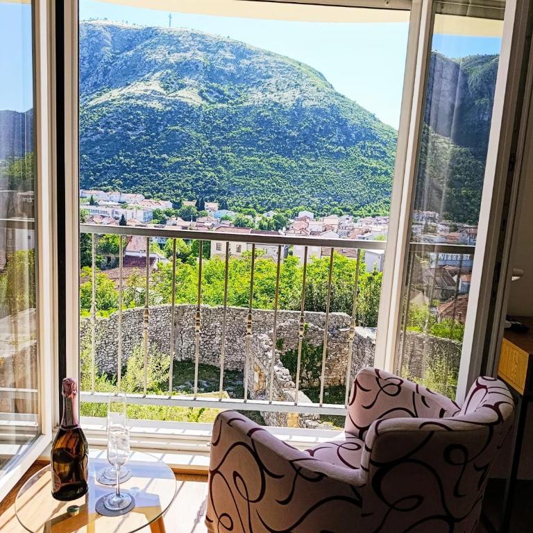 Villa Olea - King Room with Mountain View - 4