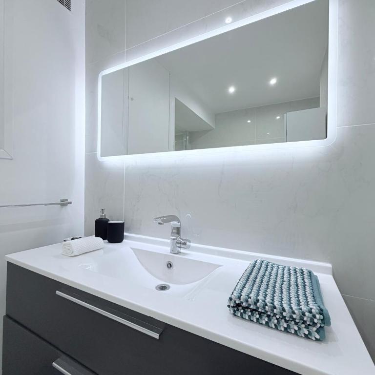 3 chambres spacieux lumineux climatisé à 2 pas du Vieux Port - Appartement 3 Chambres - 5