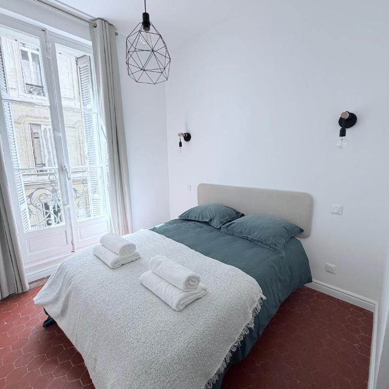 3 chambres spacieux lumineux climatisé à 2 pas du Vieux Port - Appartement 3 Chambres - 33
