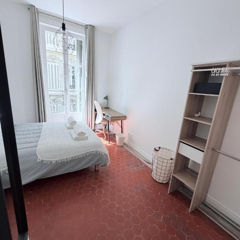 3 chambres spacieux lumineux climatisé à 2 pas du Vieux Port - Appartement 3 Chambres - 35