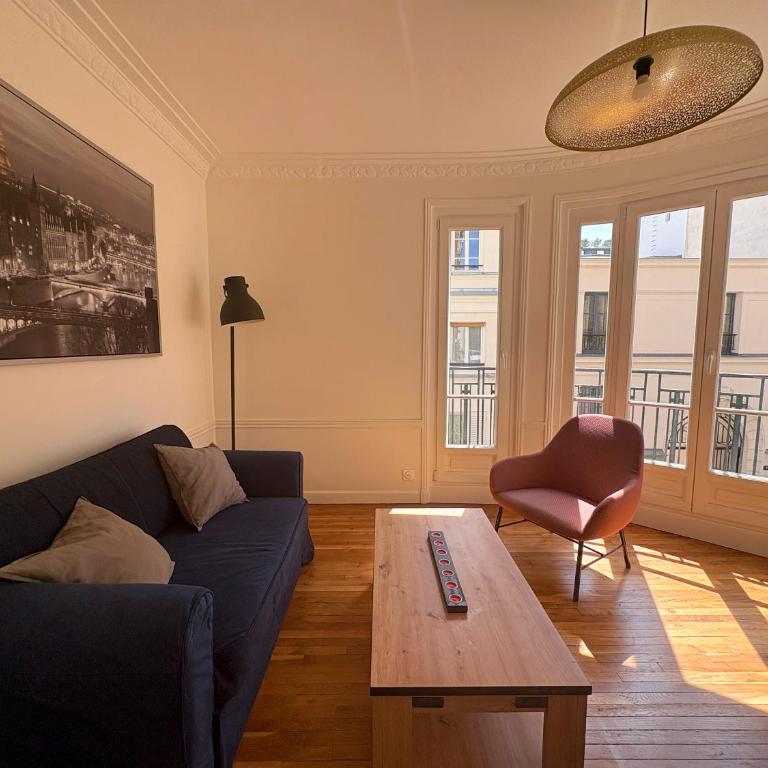 Élégant 2 pièces haussmannien avec balcon Paris 5e - Appartement 2 Chambres - 9