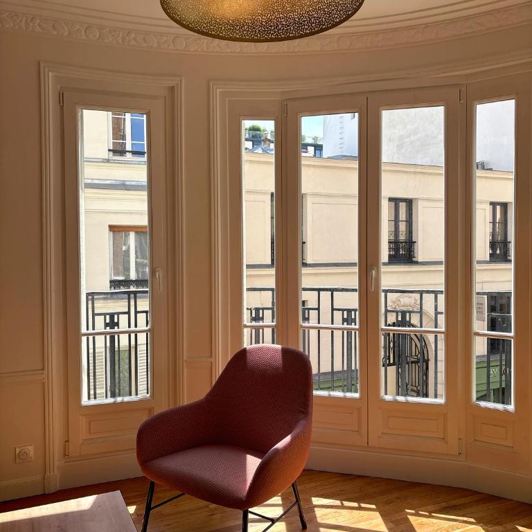 Élégant 2 pièces haussmannien avec balcon Paris 5e - Appartement 2 Chambres - 17