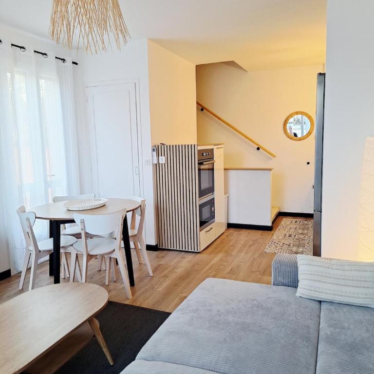 Le Clémenceau- 6pers - Plage 200m, Clim, PKG privé - Maisonnette - 15