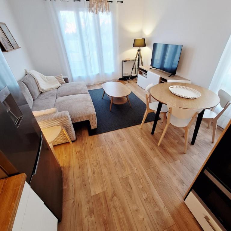 Le Clémenceau- 6pers - Plage 200m, Clim, PKG privé - Maisonnette - 27