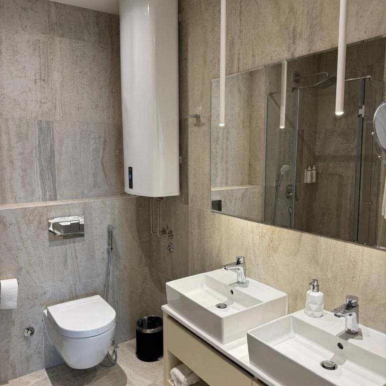 Dorćol Center Suites - Dvokrevetna Soba sa Bračnim Krevetom i Terasom - 5