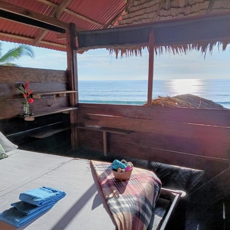 Lodge El Amargal - Reserva Natural, Ecoturismo & Surf - Habitación Doble con baño compartido y vistas al mar - 7