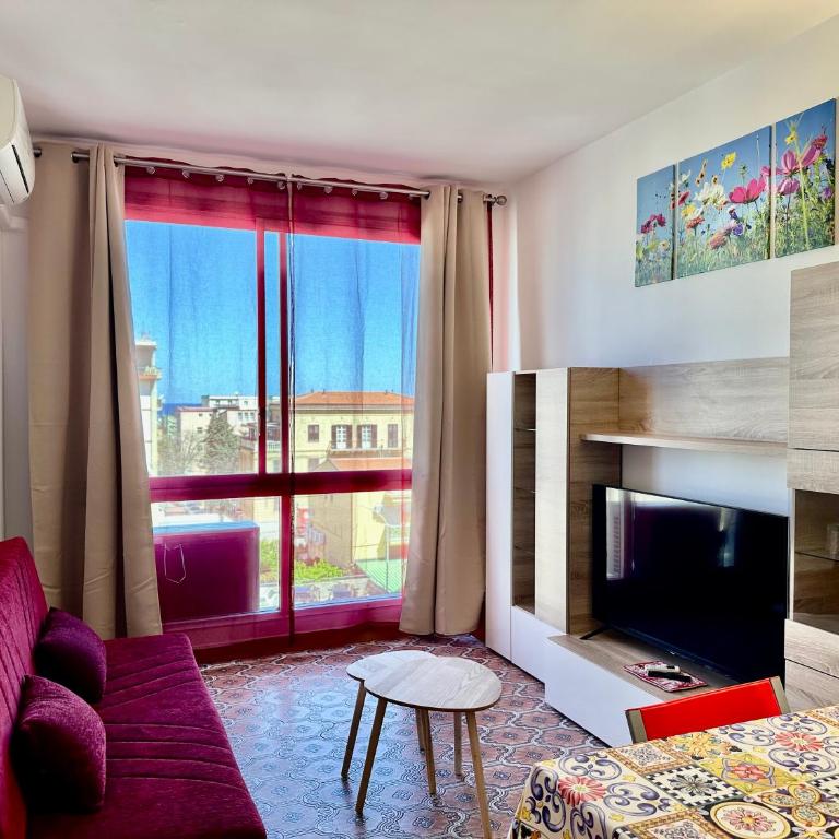EGV Center Apartment By Housilia - One-Bedroom Apartment - 13