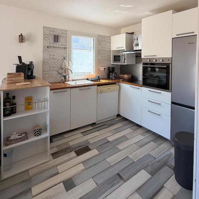 T3 climatisé à l'abri des regards - plage à 200m - Maison 2 Chambres - 25
