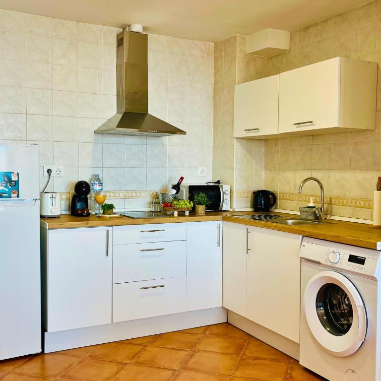 Espacioso Dúplex con terraza y vistas - Apartamento de 3 dormitorios con vistas al mar - 29