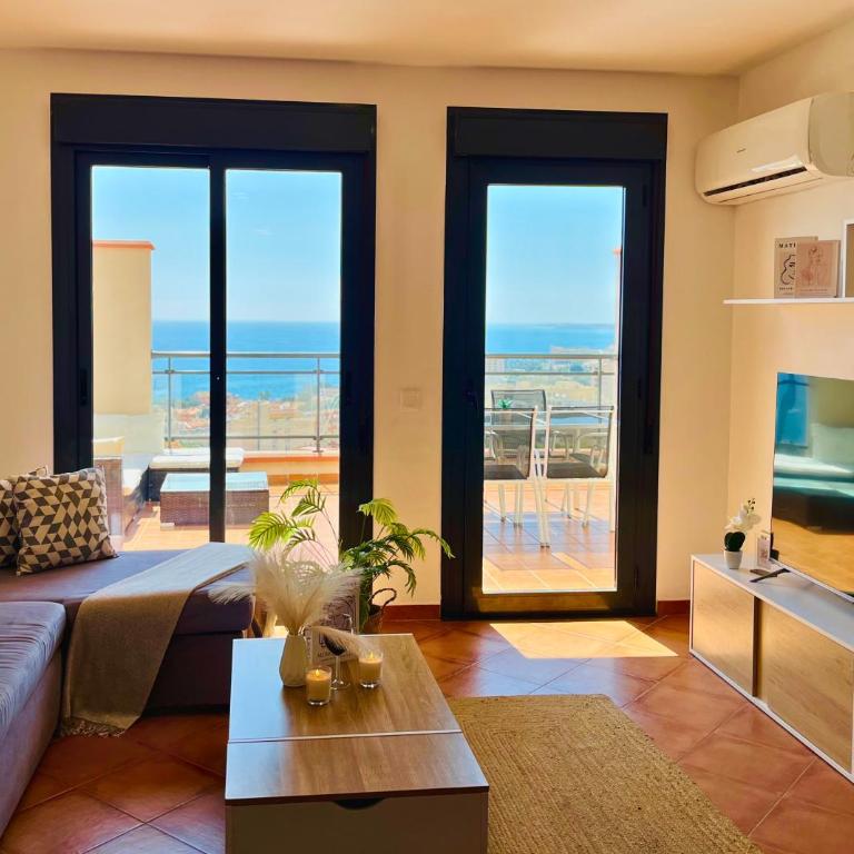 Espacioso Dúplex con terraza y vistas - Apartamento de 3 dormitorios con vistas al mar - 25