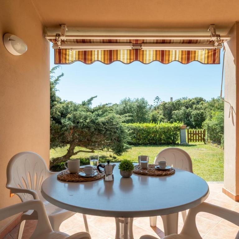 1 minuto a piedi dalla spiaggia, Veranda e Parcheggio privato - Appartamento con 1 Camera da Letto - 2