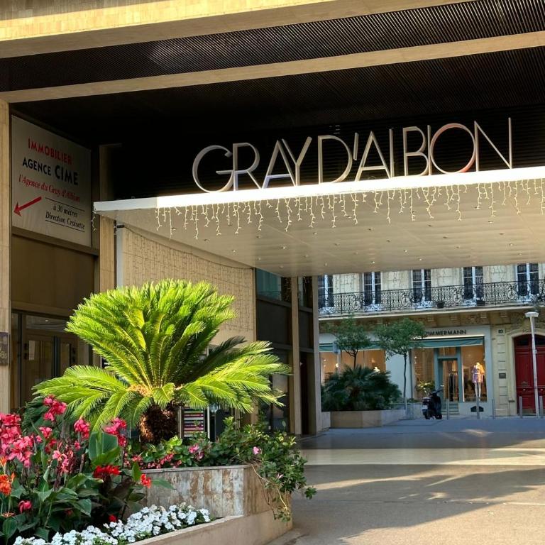 Elegant Apartment in Gray Albion - Parking, Central Cannes - Superior Apartment mit Stadtblick - 32