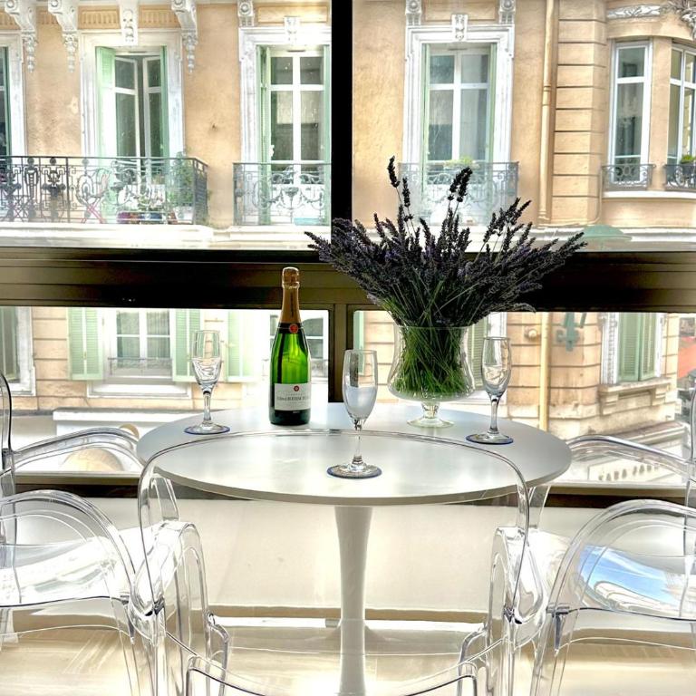 Elegant Apartment in Gray Albion - Parking, Central Cannes - Superior Apartment mit Stadtblick - 25