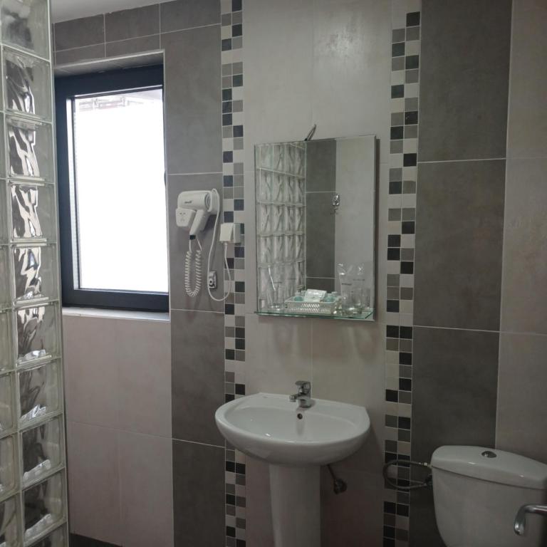 Hotel Kralj - Superior One-Bedroom Apartment (4 Adults) - 10