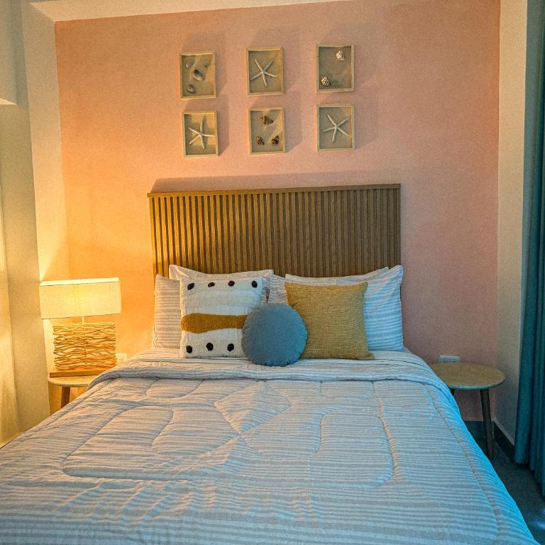 Gloria By Airbrentals - Two-Bedroom Apartment with Balcony - 4