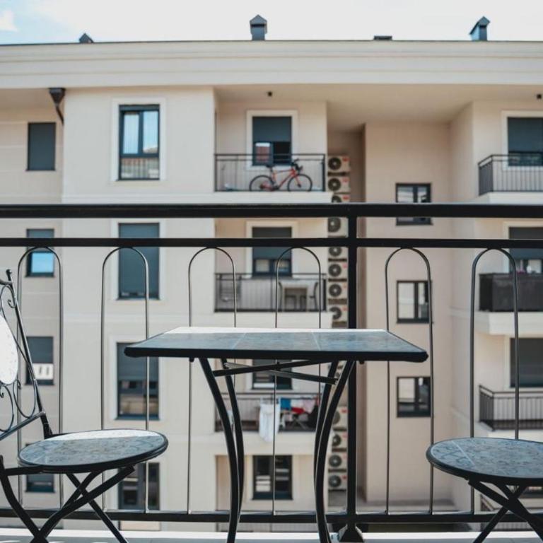 Posh Residence Podgorica - One-Bedroom Apartment - 8