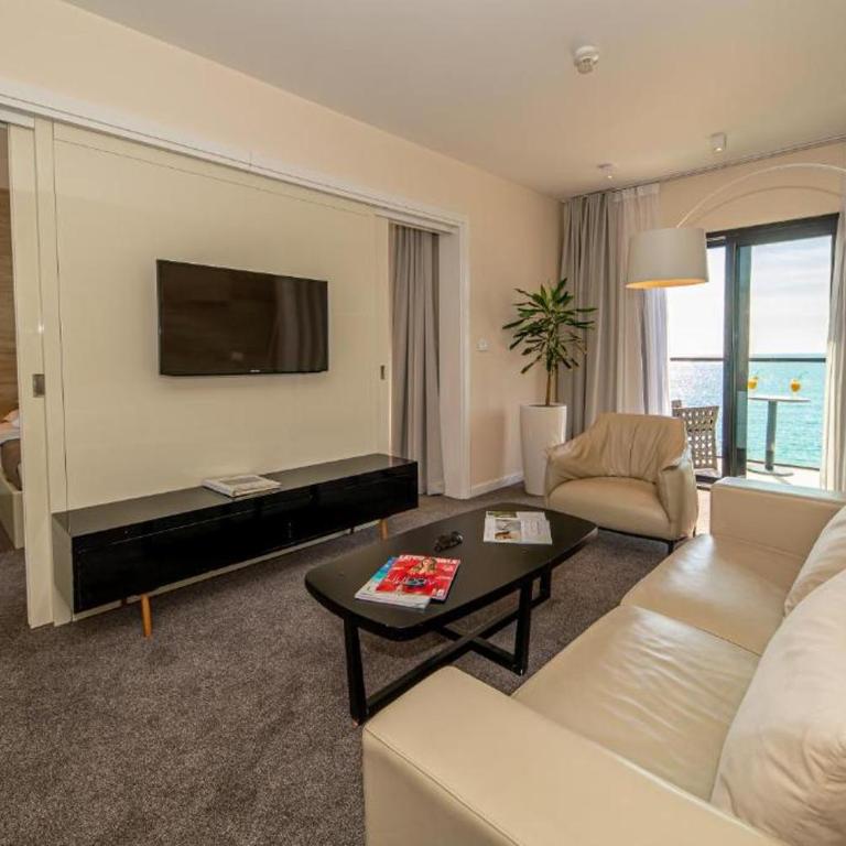 Hotel Aleksandar Rafailovići - Superior Apartman sa 1 Spavaćom Sobom, Balkonom i Pogledom na More. - 15