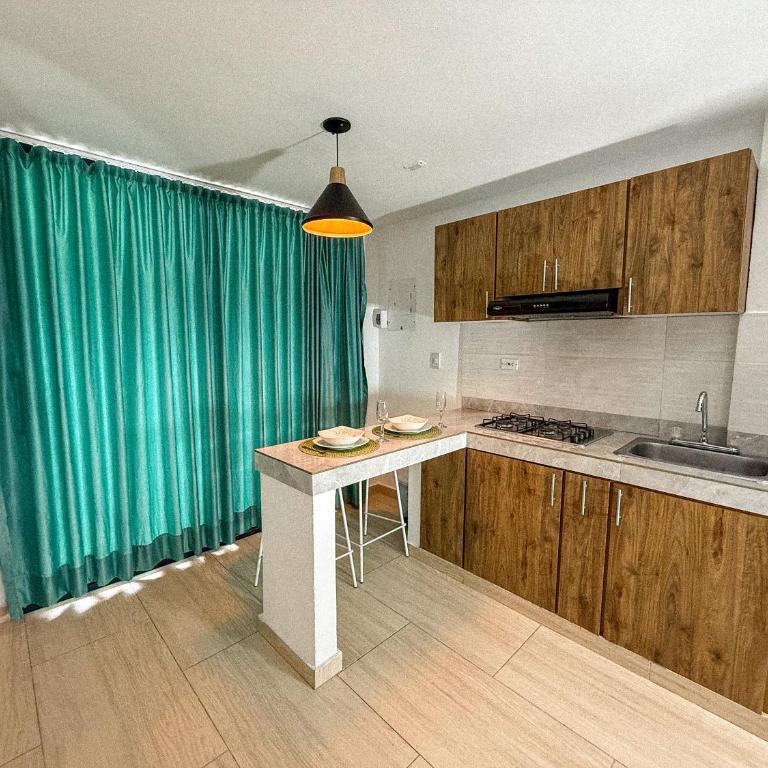 Gloria By Airbrentals - Deluxe One-Bedroom Apartment - 14