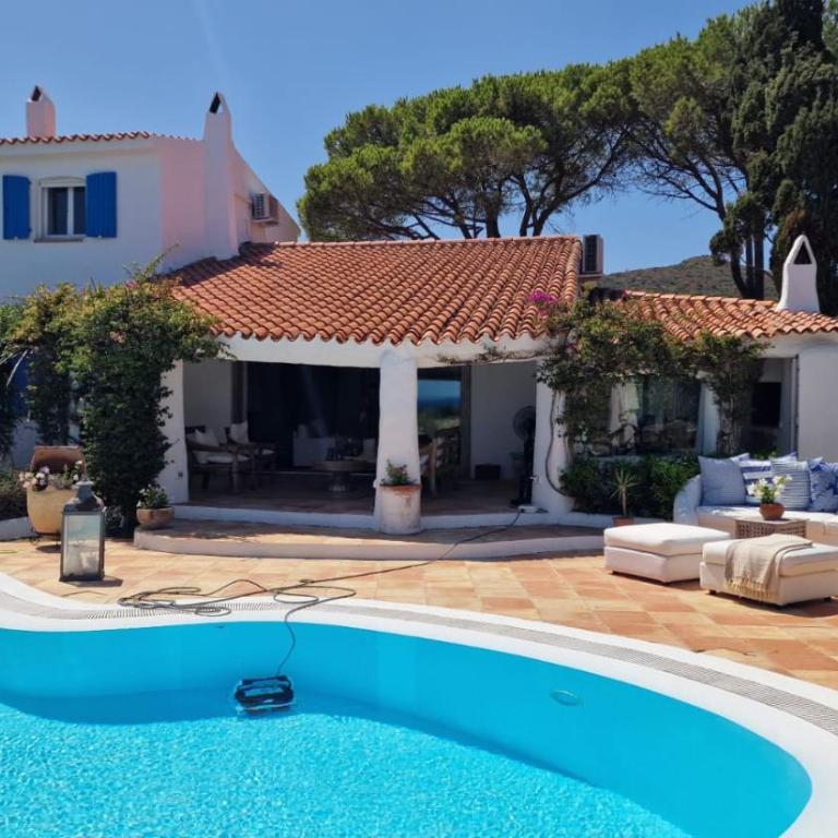 Villa Cala Sassari Sardinia - Villa con Piscina Privata - 1