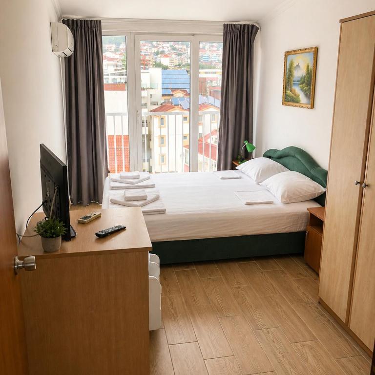 Apartments Jovana V - Mala Dvokrevetna Soba s Bračnim Krevetom ili 2 Zasebna Kreveta - 7