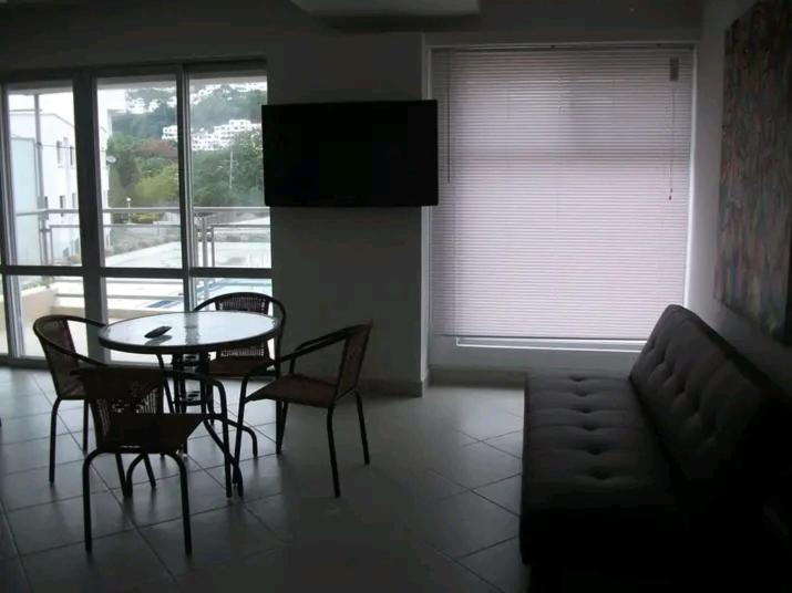 Conjunto Alcalá del rio - Two-Bedroom Apartment - 17