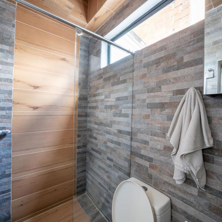 Provenza! Golden Jacuzzi - 5BR only 1 Block from lleras - Apartment - 30